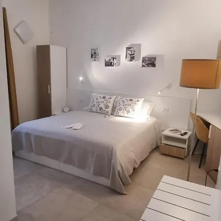 Vacanze Da Beppuccio Scoglitti Nocleg ze śniadaniem 4*